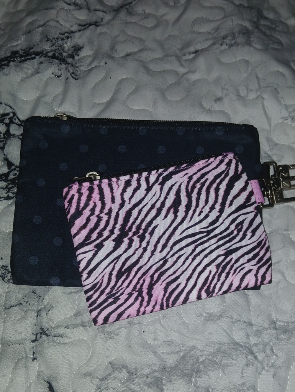 Vs pink 2 Pack Of Pouches!